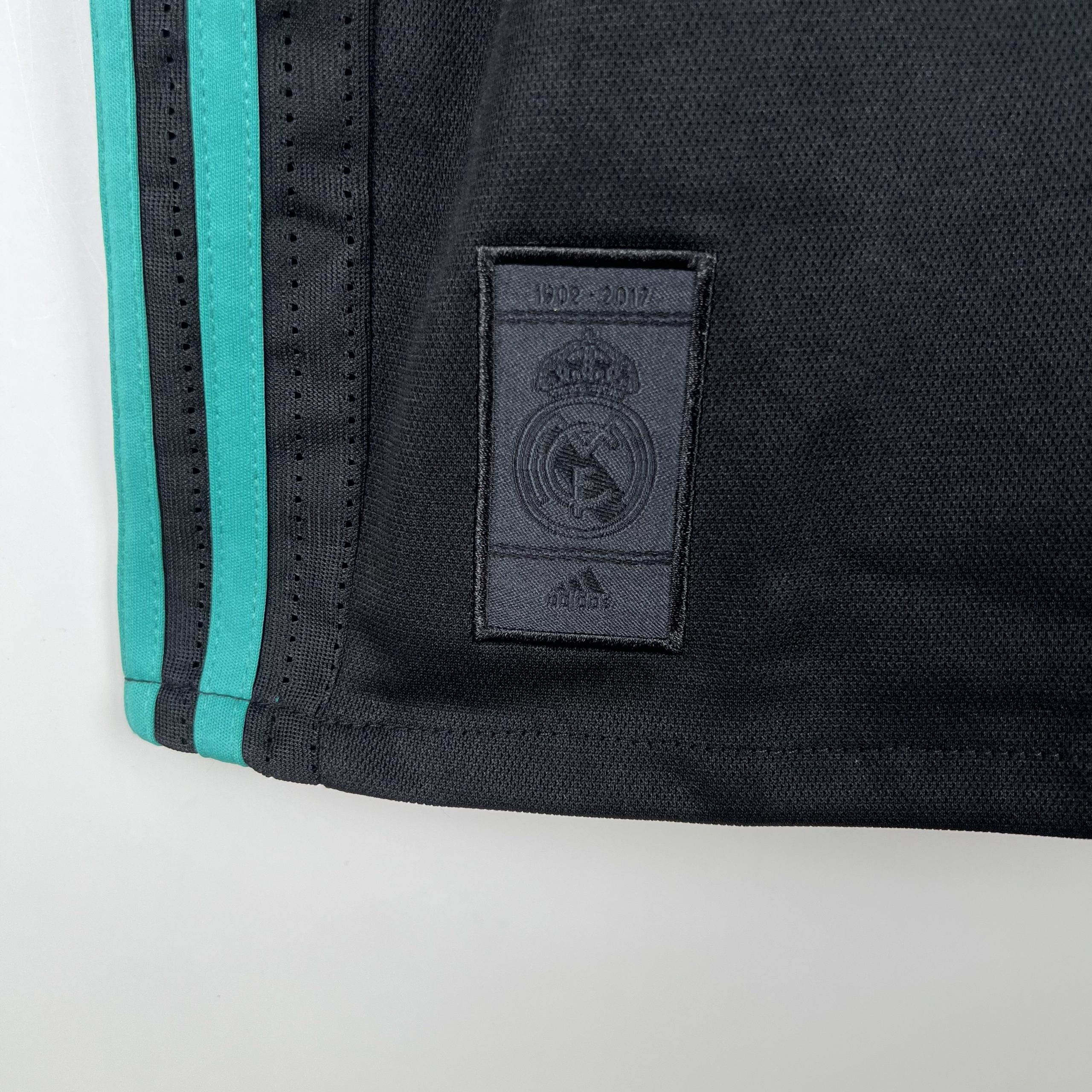 REAL MADRID VISITANTE 17/18 - Imagen 3