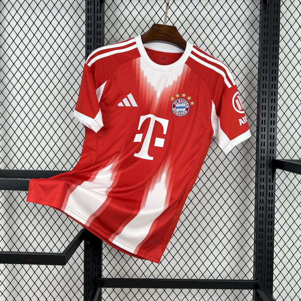 BAYERN MUNICH LOCAL 25/26